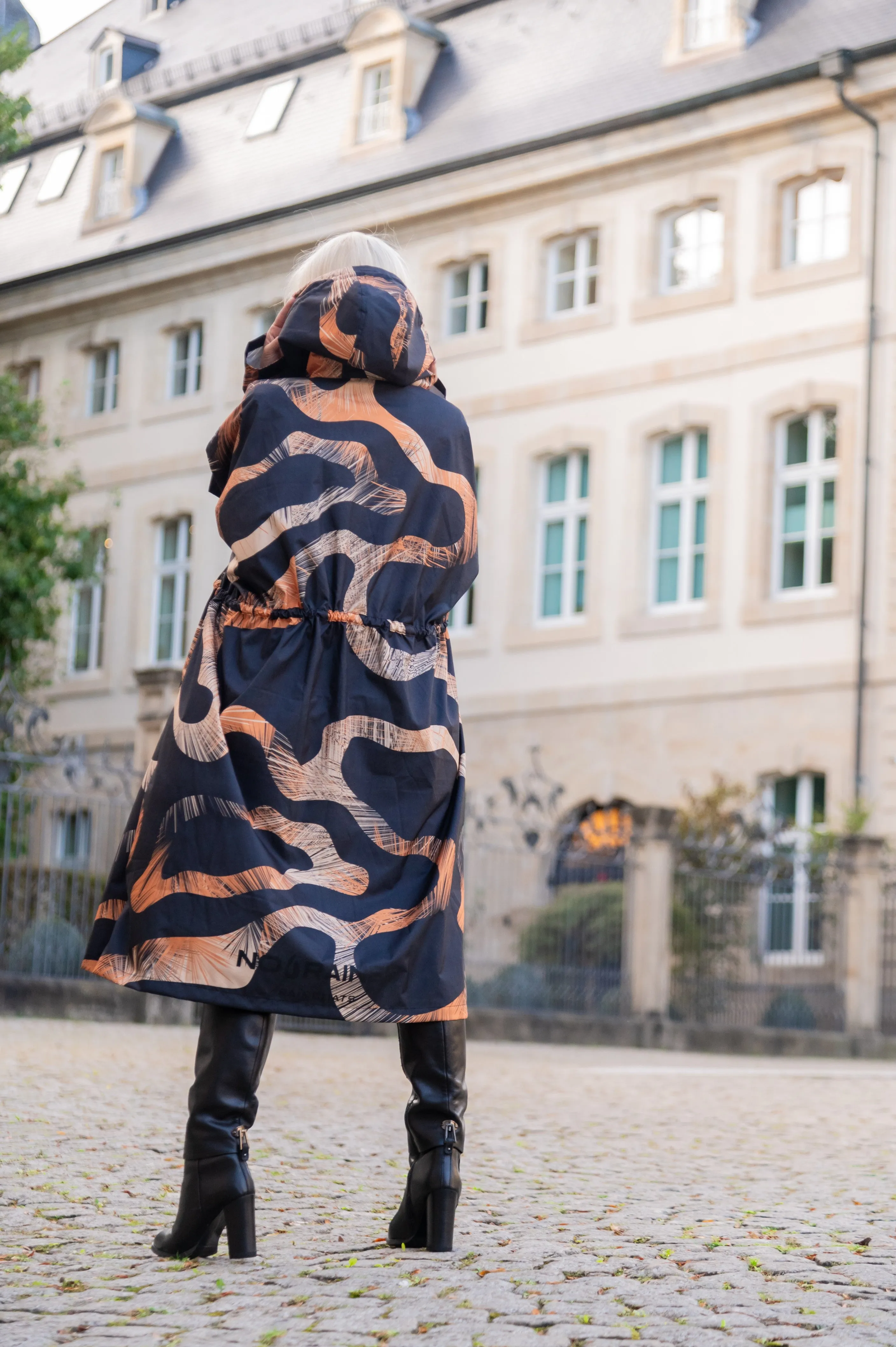 Black Panther Women Poncho