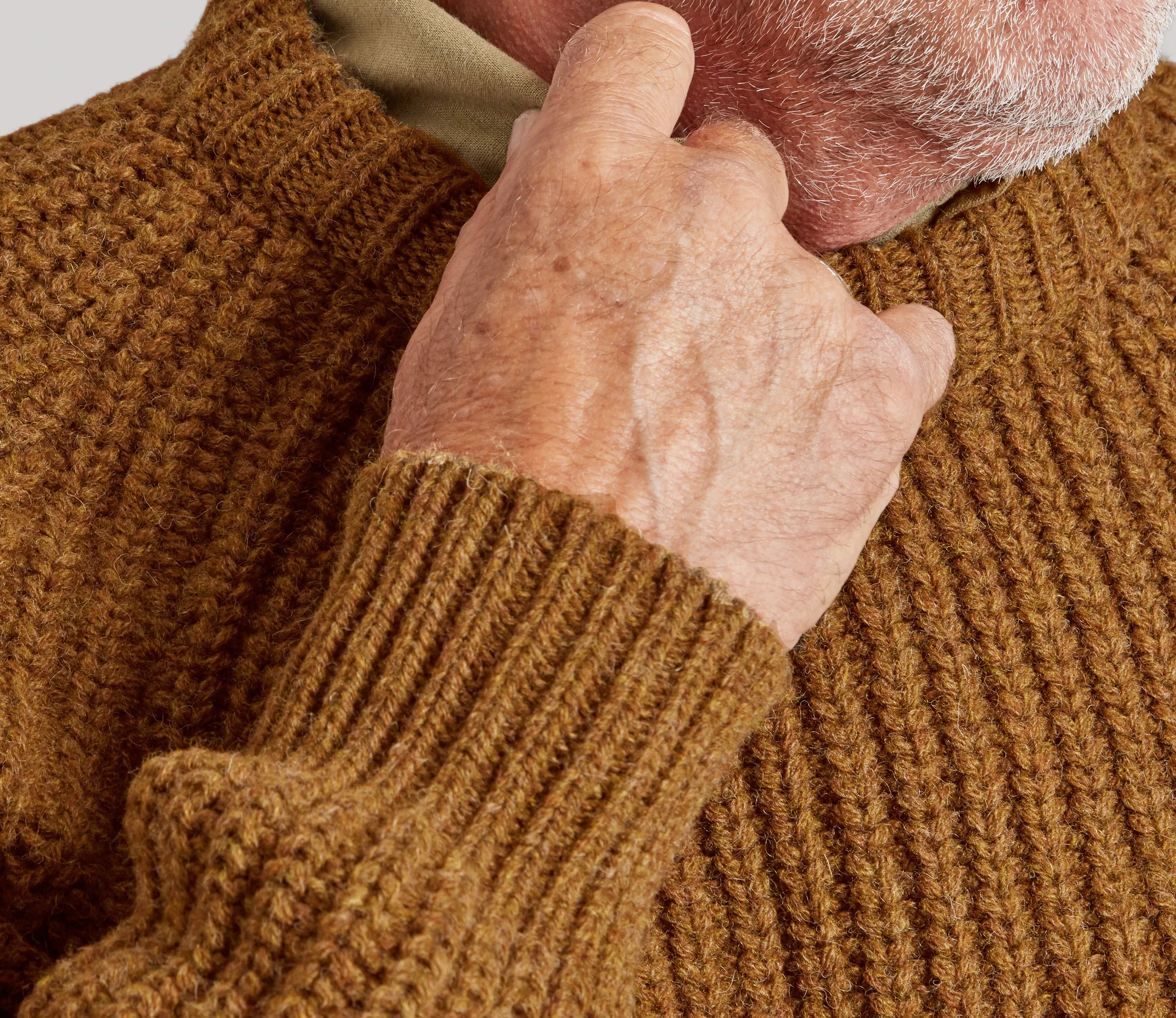 Chunky Wool Fisherman Crew Neck Jumper in Vicuna