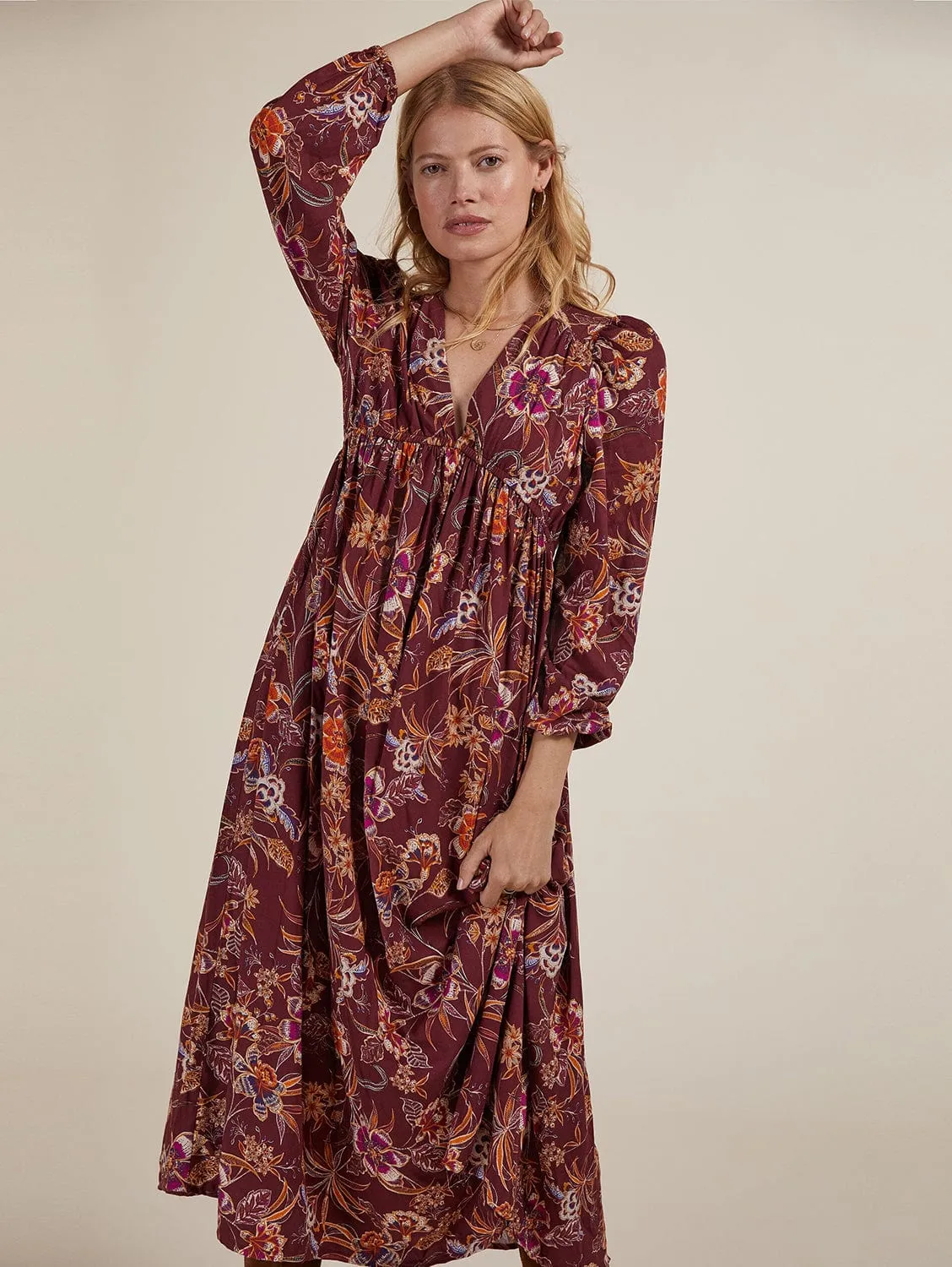 Gwyneth LENZING™ ECOVERO™ V-Neck Midi Dress | Garnet Woodland Print