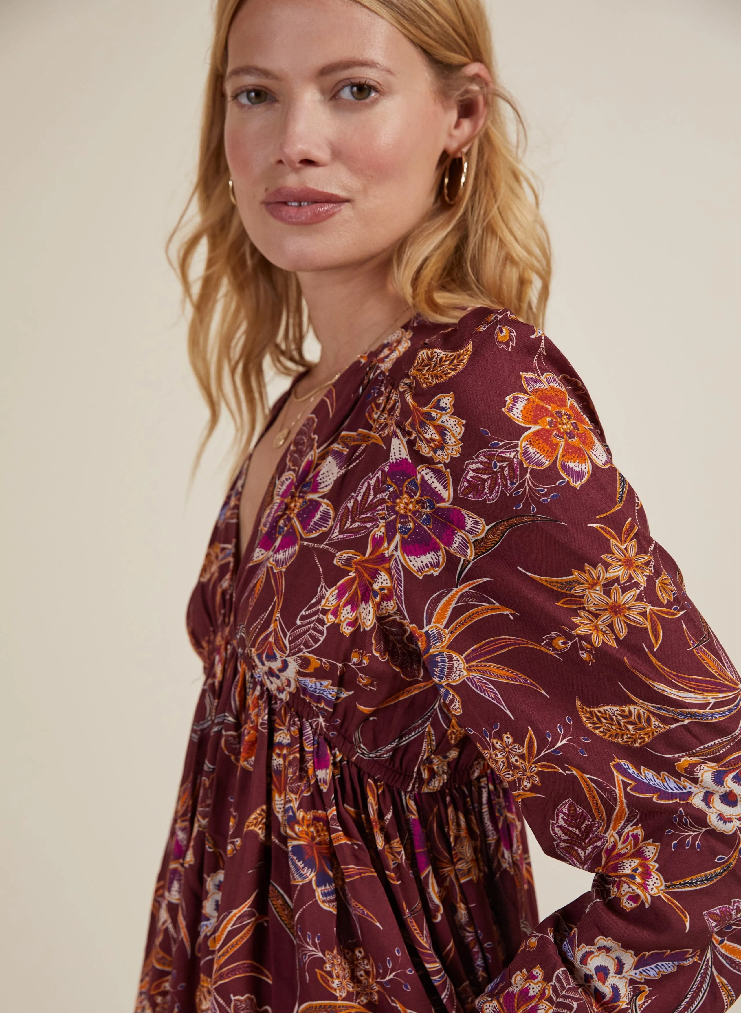 Gwyneth LENZING™ ECOVERO™ V-Neck Midi Dress | Garnet Woodland Print