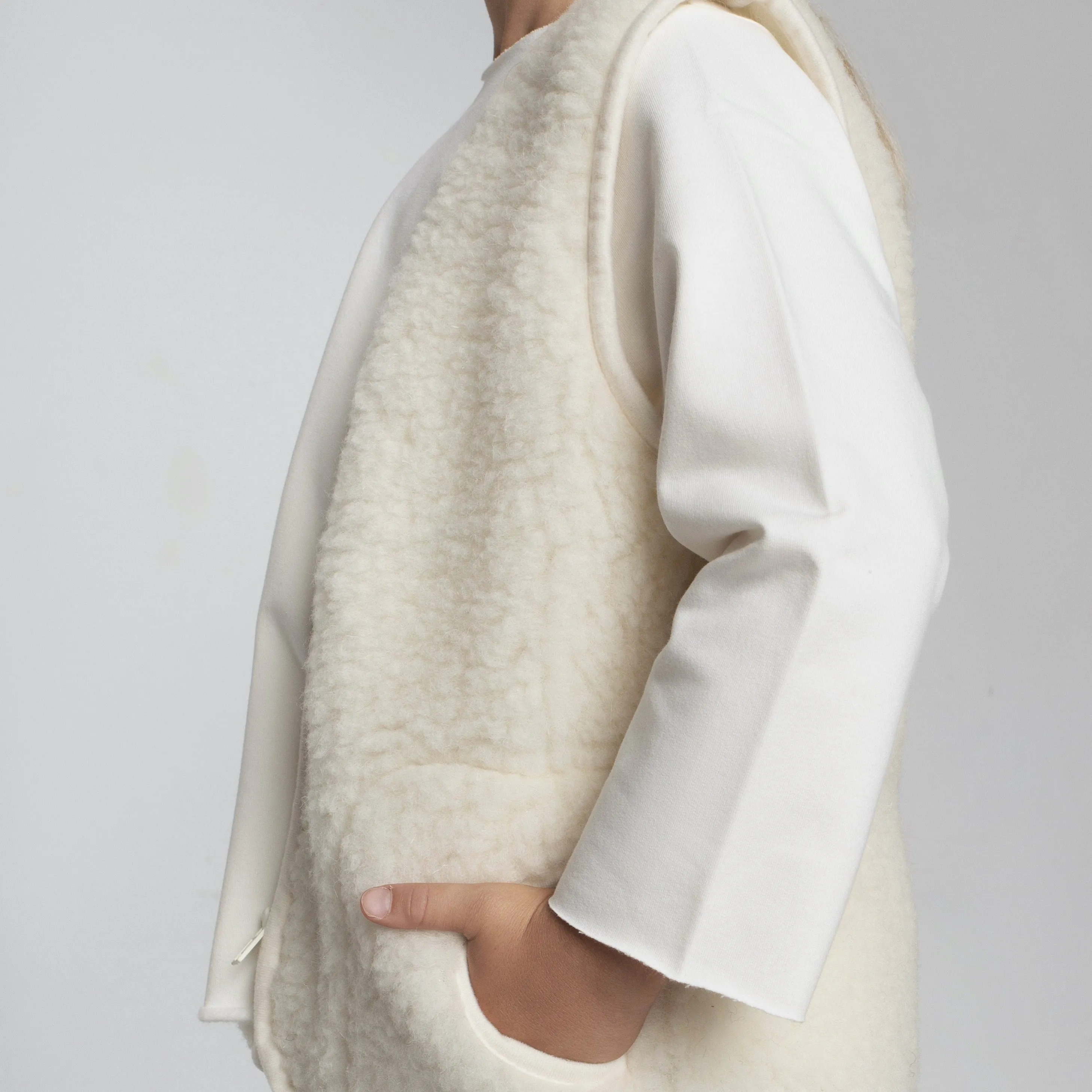 MAMA Clara 100% Wool Vest (Milk)