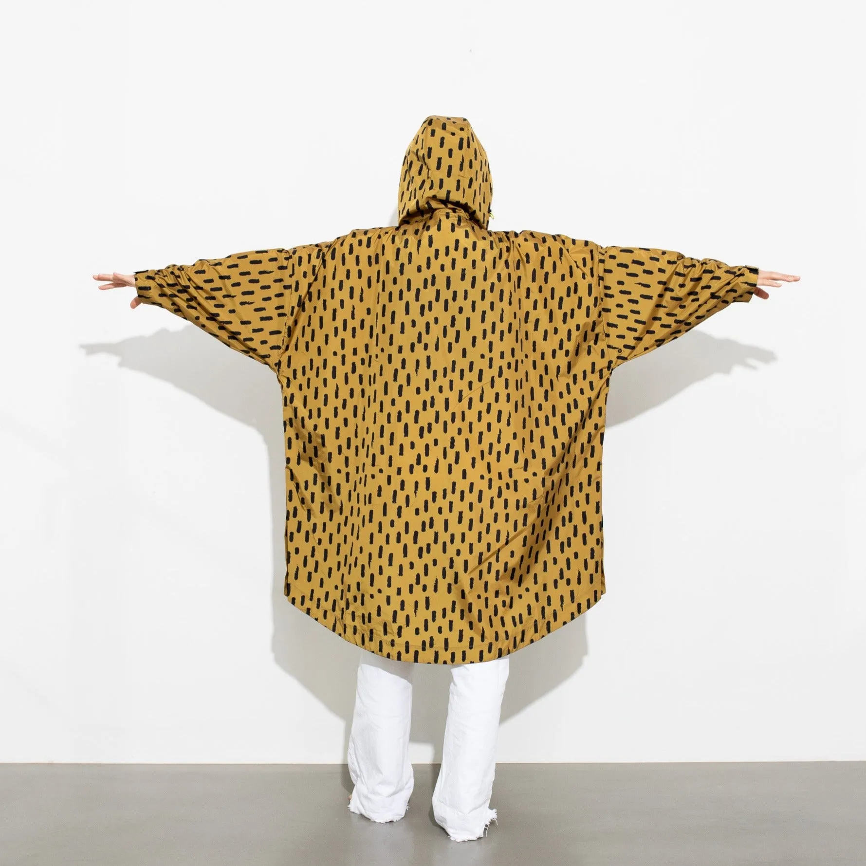 Raincoat drops mustard/black