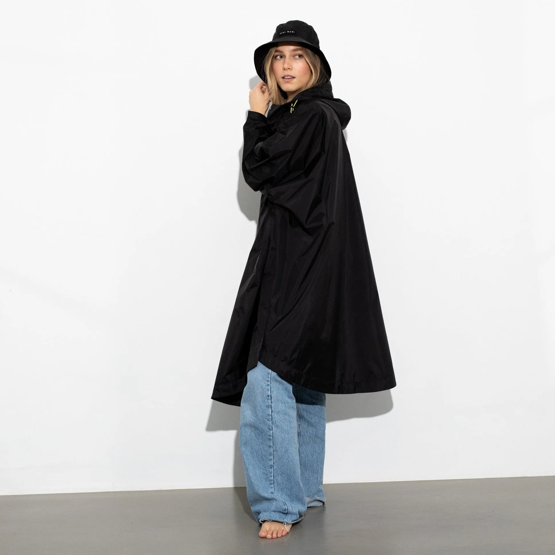 Raincoat solid black