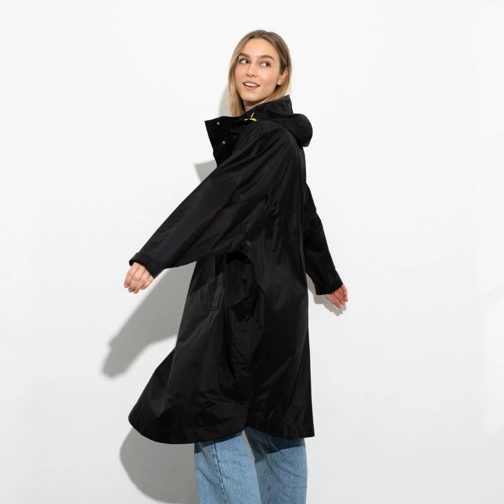 Raincoat solid black