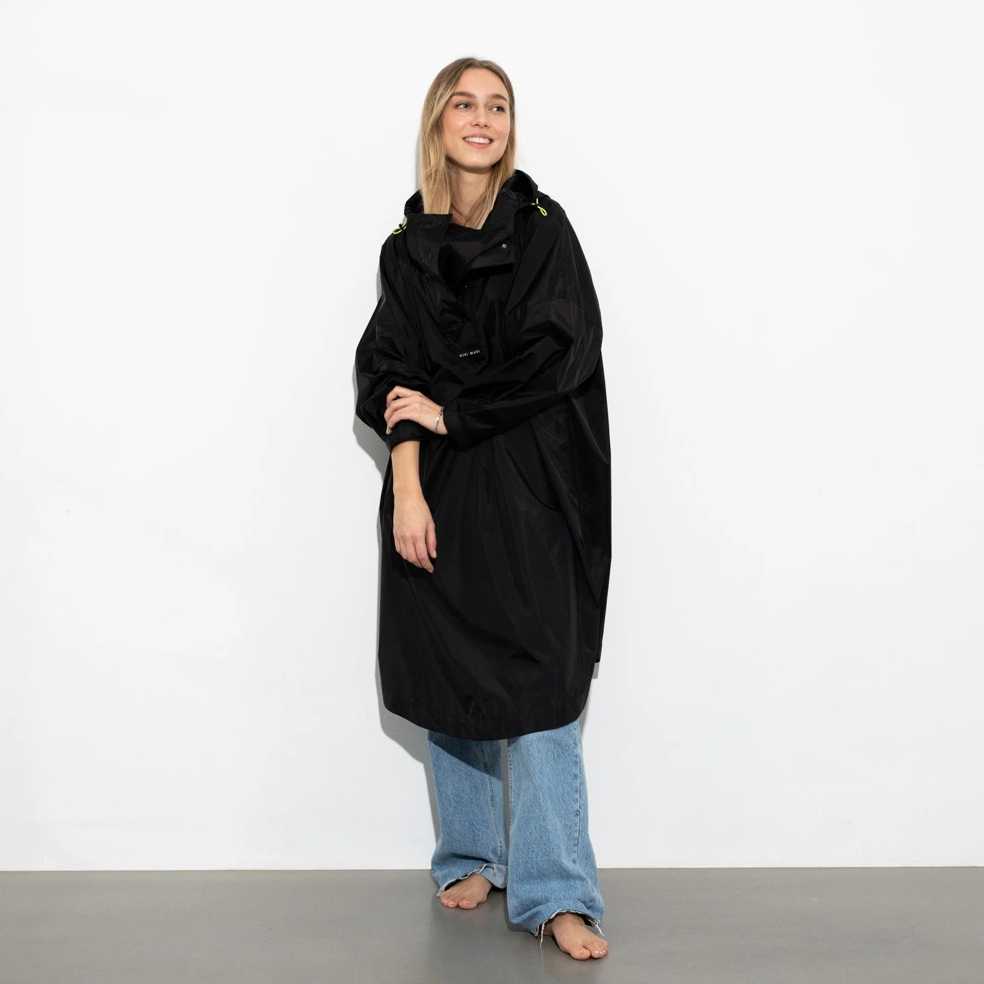 Raincoat solid black