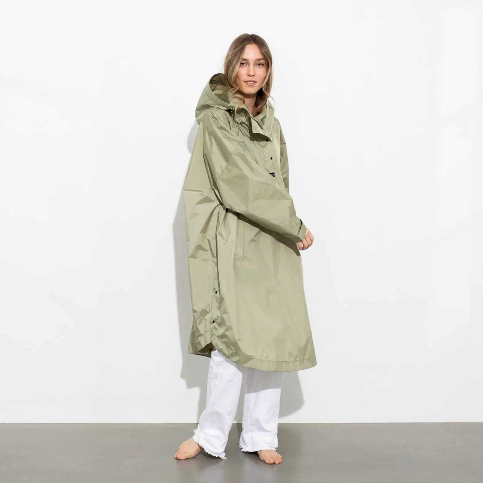 Raincoat solid pale olive