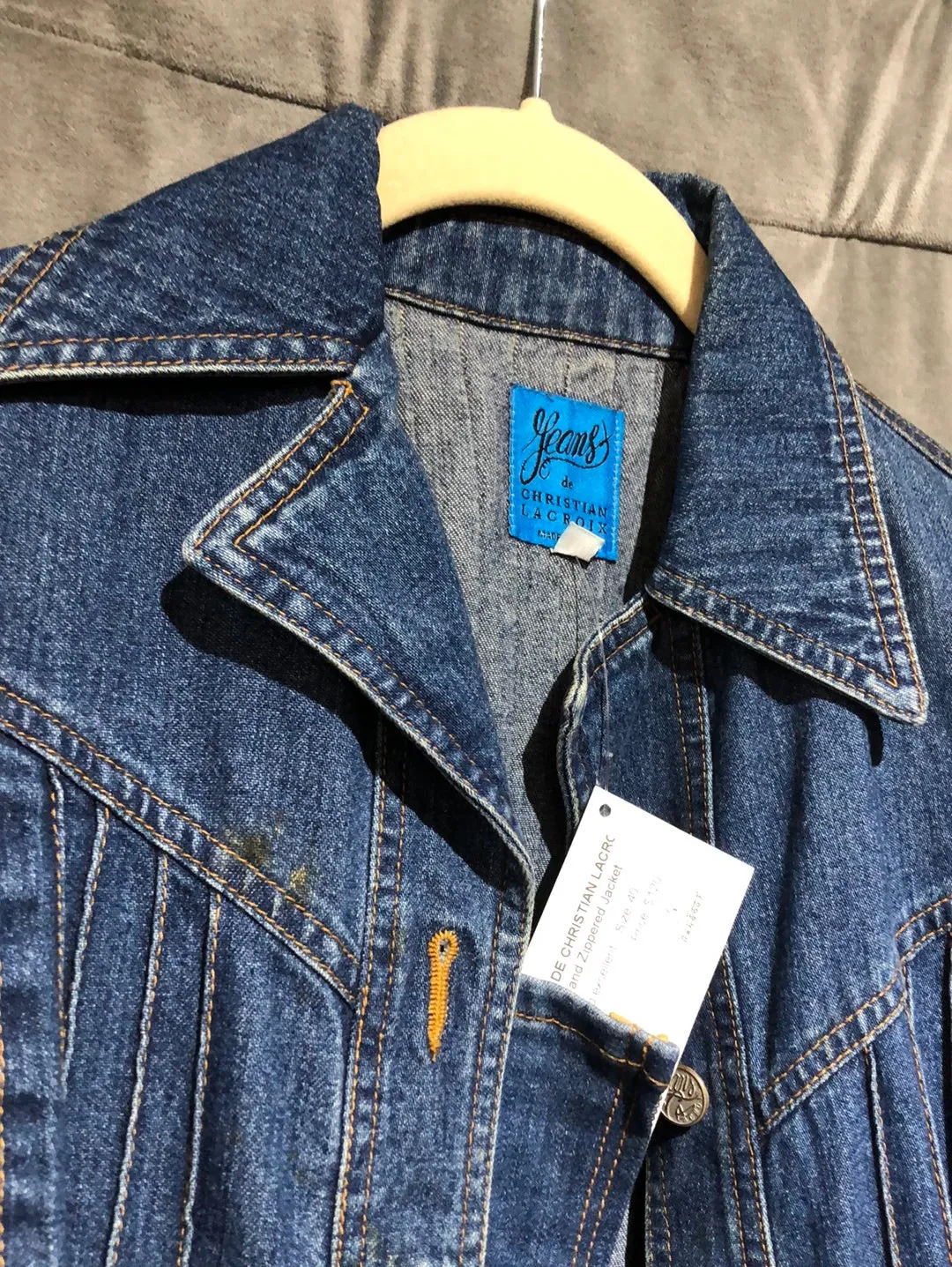 Vintage: Jeans de Christian Lacroix Dark Denim Button and Zippered Jacket
