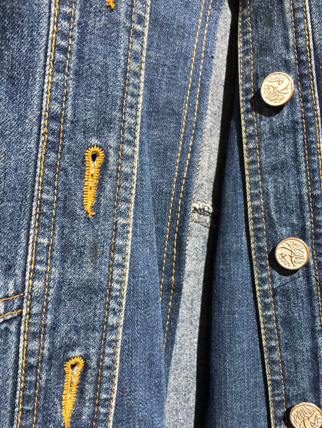 Vintage: Jeans de Christian Lacroix Dark Denim Button and Zippered Jacket